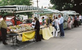 farmers market at Farnham