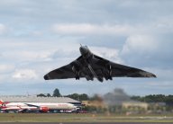 Avro Vulcan XH558 taking off at Farnborough International Airshow July 2008